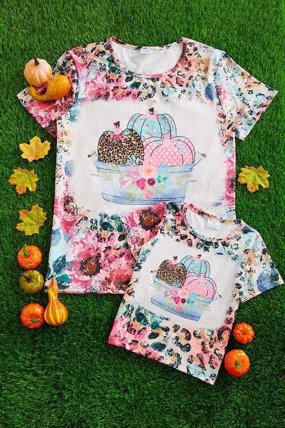 (ONLINE ONLY) MOMMY & ME BUCKET WITH PUMPKINS PRINTED TEE SHIRTS. TPG401522014