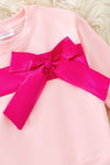 Fuchsia bow on lt. pink sweatshirt. TPG50486 AMY