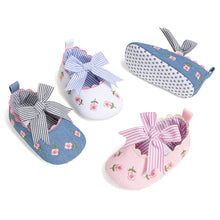  Embroidered girls baby shoes with front bow.