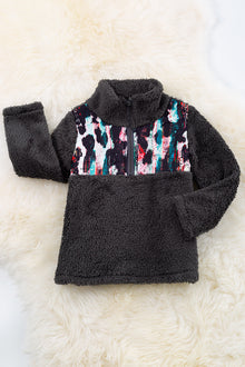  (kids)Charcoal Multi- printed sherpa pullover. TPG60153029-sol