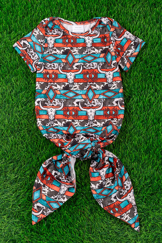 Multi-printed stripe & diamond pattern infant baby gown. PJB25153008 M