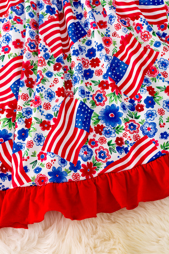Patriotic printed dress w/red ruffle hem. DRG41504 SOL