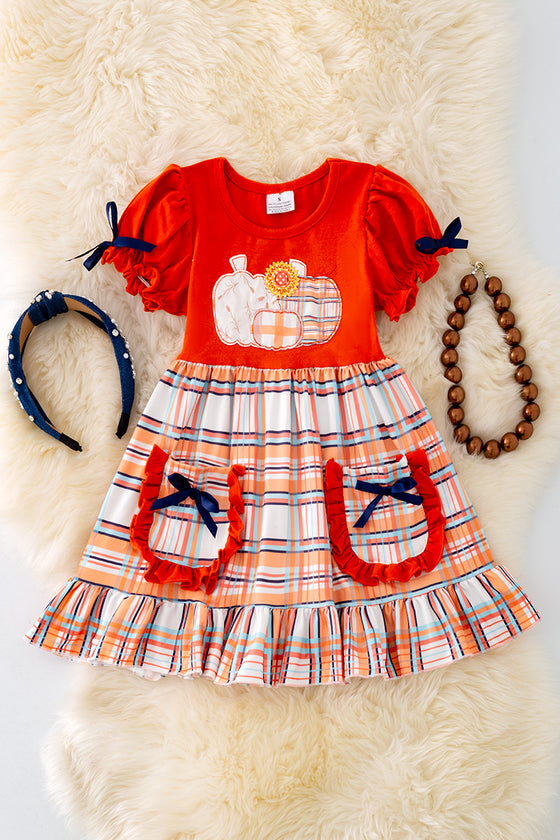 Pumpkin application ruffle dress. DRG40684 SOL