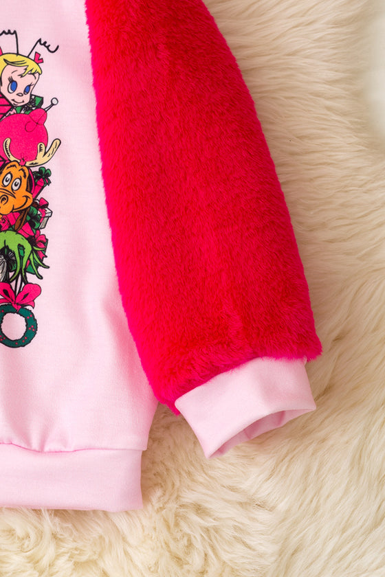 Merry Grinchmas" thunder printed pink sweatshirt with fuchsia faux fur sleeves. TPG51370 JEAN (Copy)
