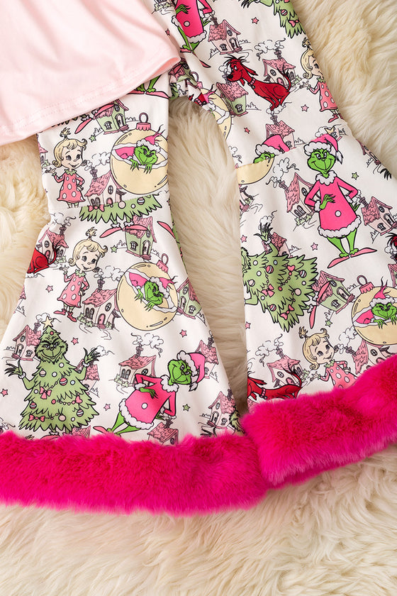 Grin off on lt. pink tunic and multi-printed bell bottoms with faux fur bells. OFG53239 amy