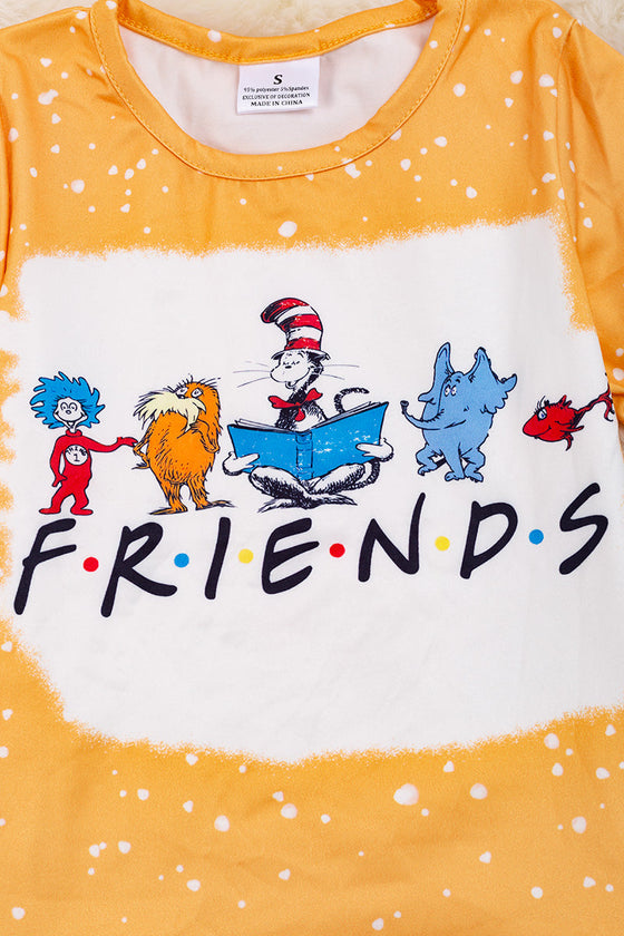 "Friends" Yellow tee & royal blue bell bottoms. OFG90114001 AMYY