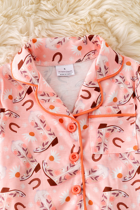 Horseshoe, Daisy & cowgirl boot printed girls pajamas. PJG50297 SOL