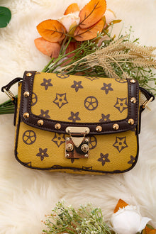  Yellow & Brown trim/ spike detail crossbody purse. BBG65153022 M