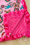 BKG40069: Character printed baby blanket w/fuchsia ruffle trim.