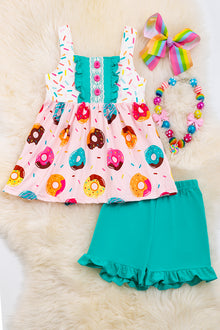  Donut printed on pink tunic & teal shorts. OFG25134010 SOL