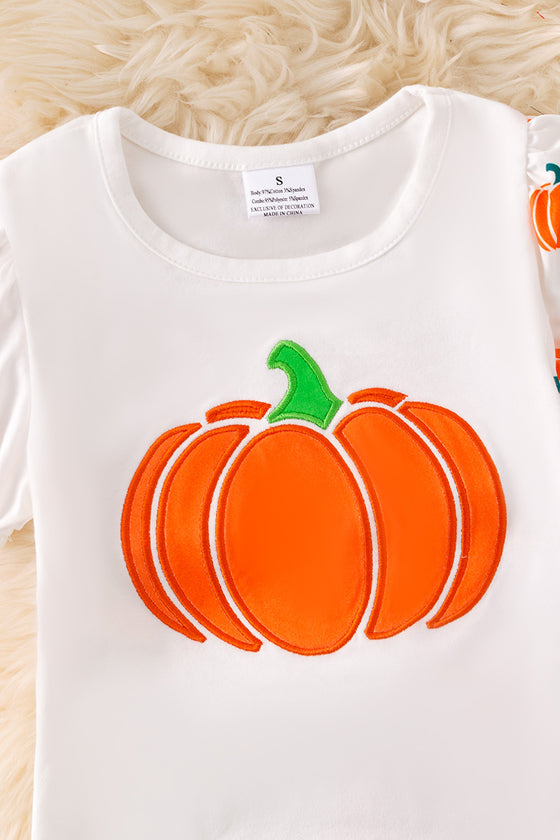 Pumpkin printed top and bell bottoms. OFG51245 SOL
