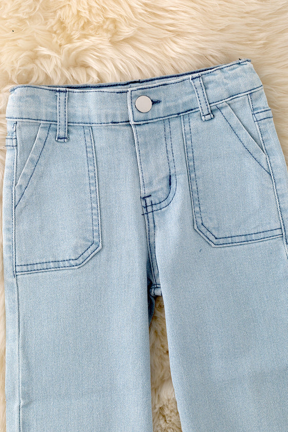 Straight cut denim pants with adjustable waistband. PNG50024  AMY