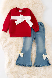 Red long sleeve sweatshirt with denim pants.  OFG50980 SOL