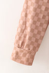 Yeehaw" Brown-tan checkered outfit. OFG63353 MON
