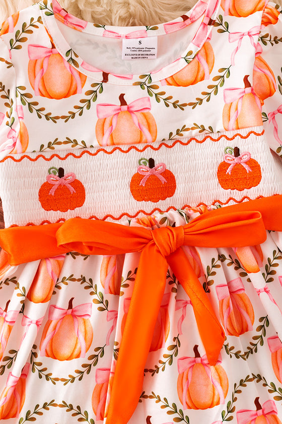 Pumpkin printed smock dress. DRG52994 AMY