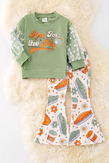  TPG41502 LOI: Here for the pie-Pie printed top and matching bottoms.