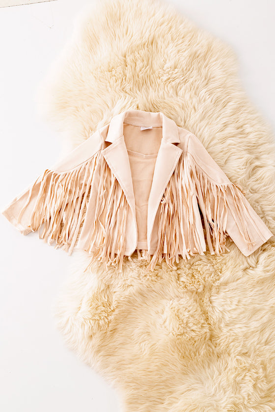 Ivory faux suede fringe jacket. TPG651522239 SOL1