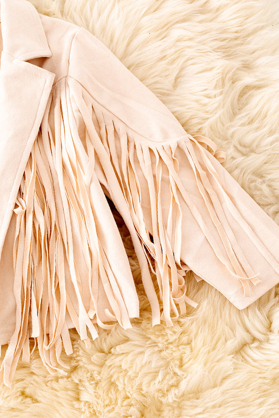 Ivory faux suede fringe jacket. TPG651522239 SOL1