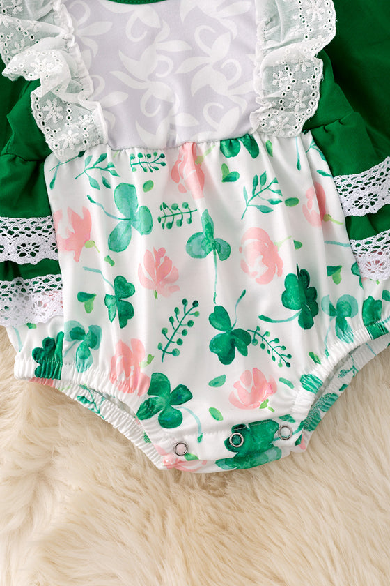 Long sleeve clover baby onesie with snaps. RPG50069 JEANN