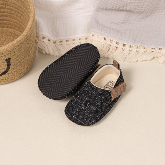 Cute Cloth slip on baby shoes. PT5138