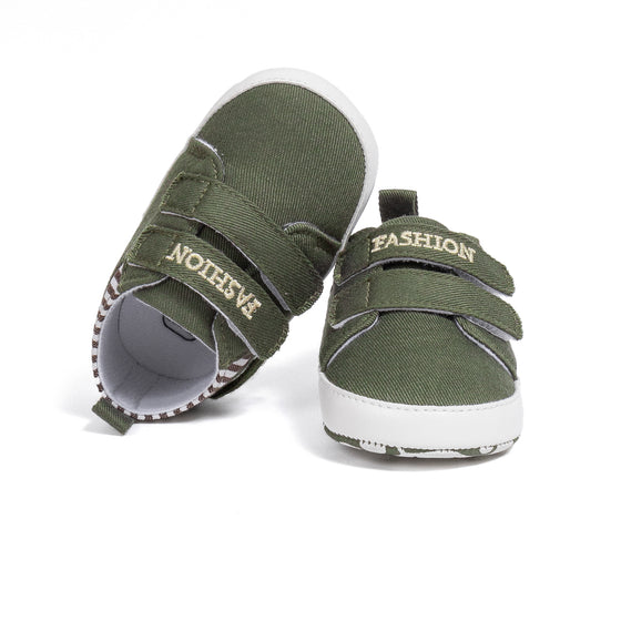 Boys Velcro baby shoes. PT5135