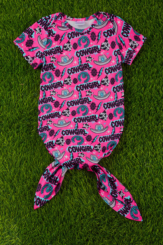 cowgirl" multi-printed baby gown. PJG25153020