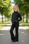 Black Girls stretchy active set.  (Fitted) GLP081909-AMY