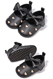  Black w/gold heart infant shoes with Velcro. HMZ1615B