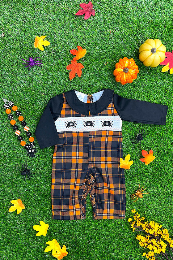 🔶SMOCKED BABY ROMPER WITH SPIDER EMBROIDERY. c
