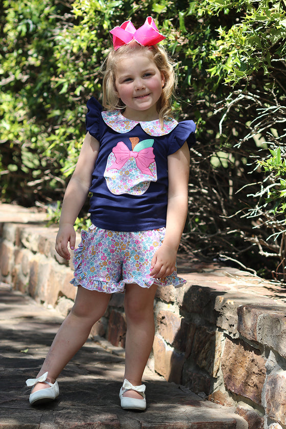Floral apple applique top & floral ruffle shorts. OFG50718