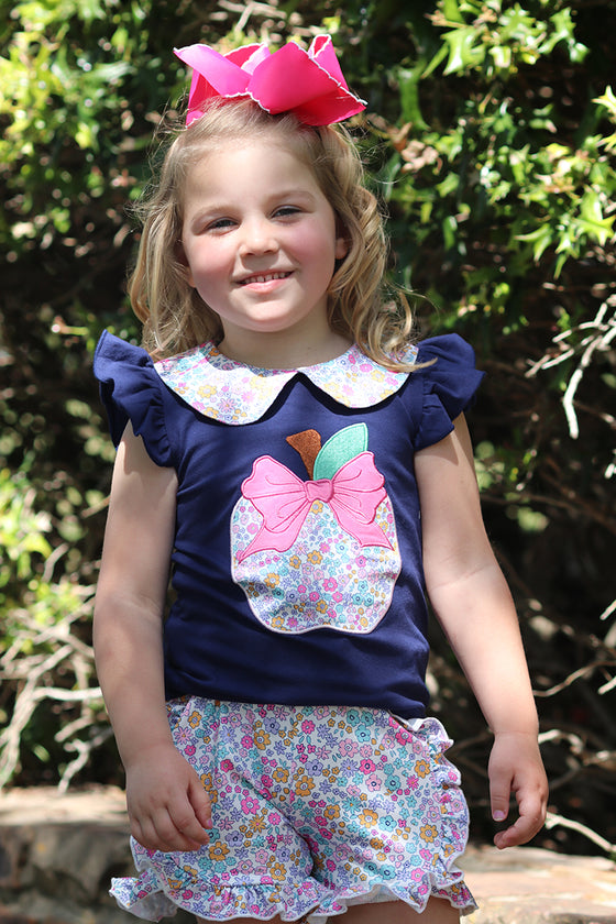 Floral apple applique top & floral ruffle shorts. OFG50718