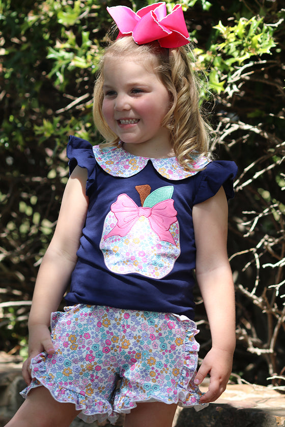 Floral apple applique top & floral ruffle shorts. OFG50718
