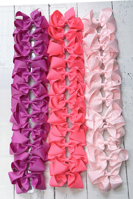 Medium scalloped hair bow (5" X 3" (1.5" Ribbon)