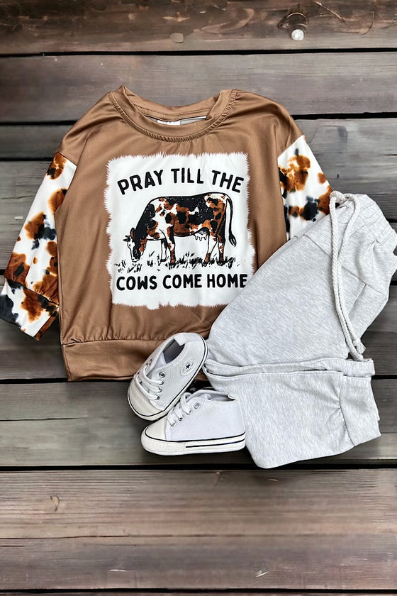 💎Pray till the cows come home" graphic printed sweatshirt. TPB65143020 AMY