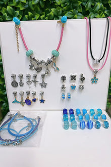  piece necklace & Charm set. ACG40042 M