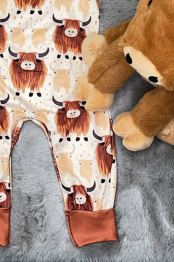 Highland cow printed baby romper with snaps.SR110106-LOI