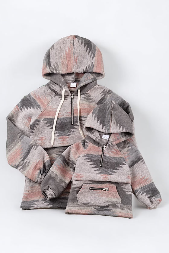Mom pink Aztec pullover with hoodie. TPW65153011-wendy