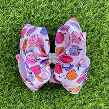  BW-DSG-1077 Magical pumpkin printed hair bows.