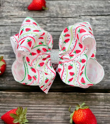  strawberry printed double layer hair bows. (6.5"wide 4pcs/$10.00)BW-DSG-850