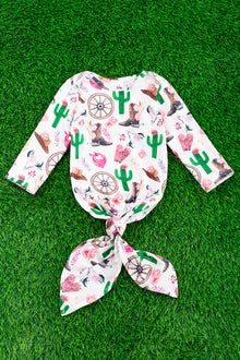 Western wagon printed infant gown. PJG65113015 M