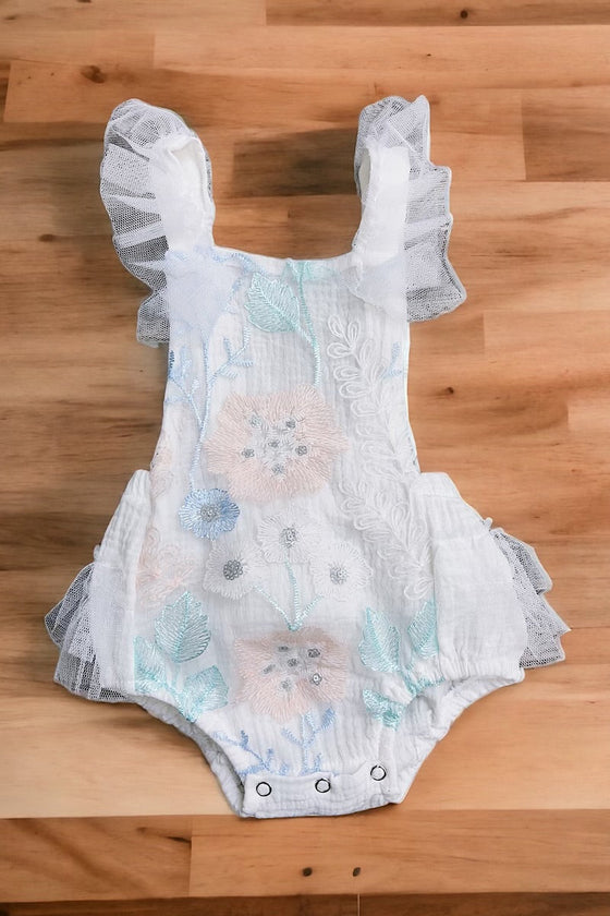 Lace embroidered baby onesie. HY-DLH6703K-LOI