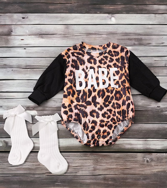 Babe" leopard printed baby onesie with snaps. RPG65153021-AMY