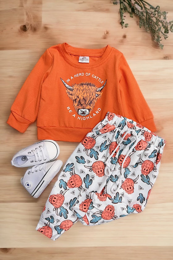 Highland cow orange sweatshirt & pants. OFB65153005-SOL