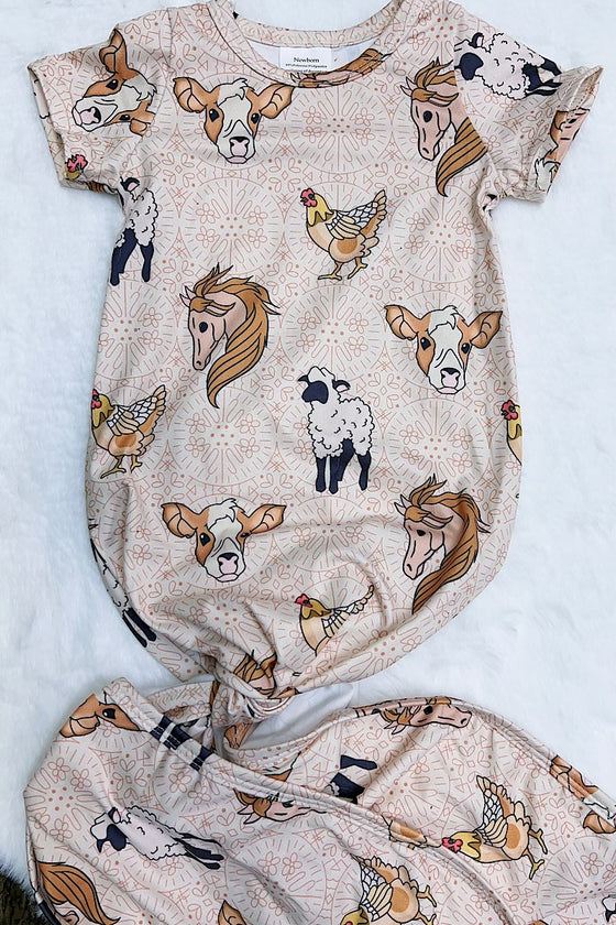 Horse, chicken, sheep & cow printed baby gown. BL010407-29*43