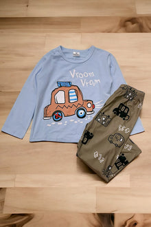  PAJAMAS CAR PRINTED LONG SLEEVE TOP WITH OLIVE GREEN PANTS. PJM-219-950983NEY