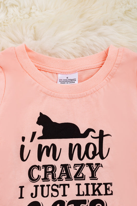 I'm not crazy I just like cats" Pink tee shirt with folded sleeves. TPG25154002 AMY