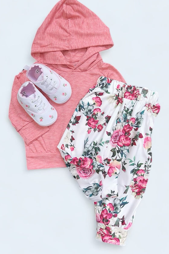 PINK HOODIE TOP WITH FLORAL PANTS. LC-OF-2116644