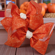  Approx. 4"  pumpkin printed mini bows. 12pcs/$13.99 BW-DSG-B271