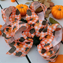  Approx. 4"  pumpkin printed mini bows. 12pcs/$13.99 BW-DSG-B272