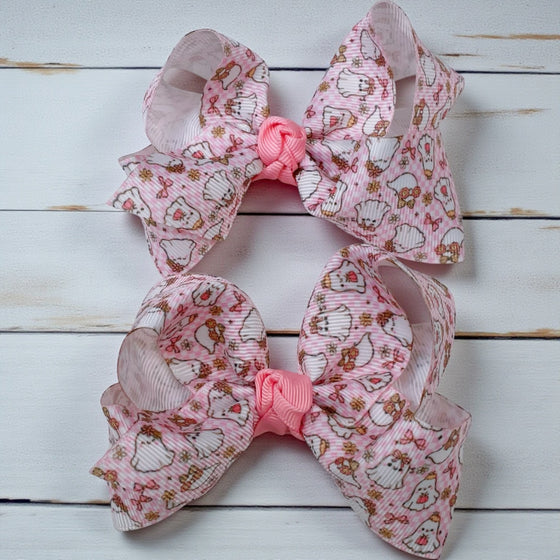 Approx. 4"  Ghost printed mini bows. 12pcs/$13.99 BW-DSG-B273
